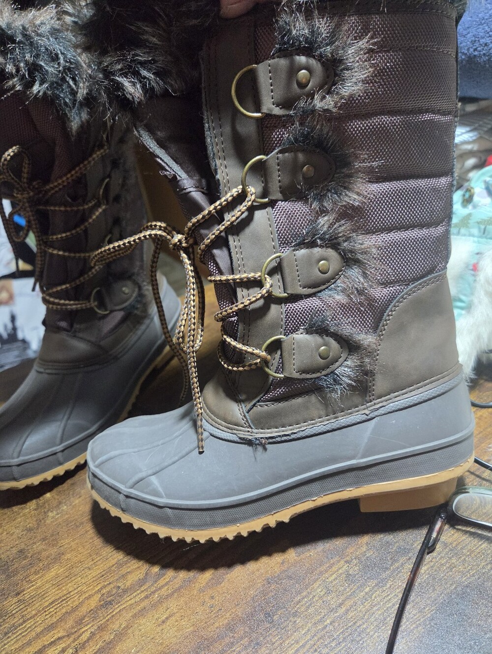 Khombu Women's Brown and Tan Faux-Fur Lace-Up Winter Boots